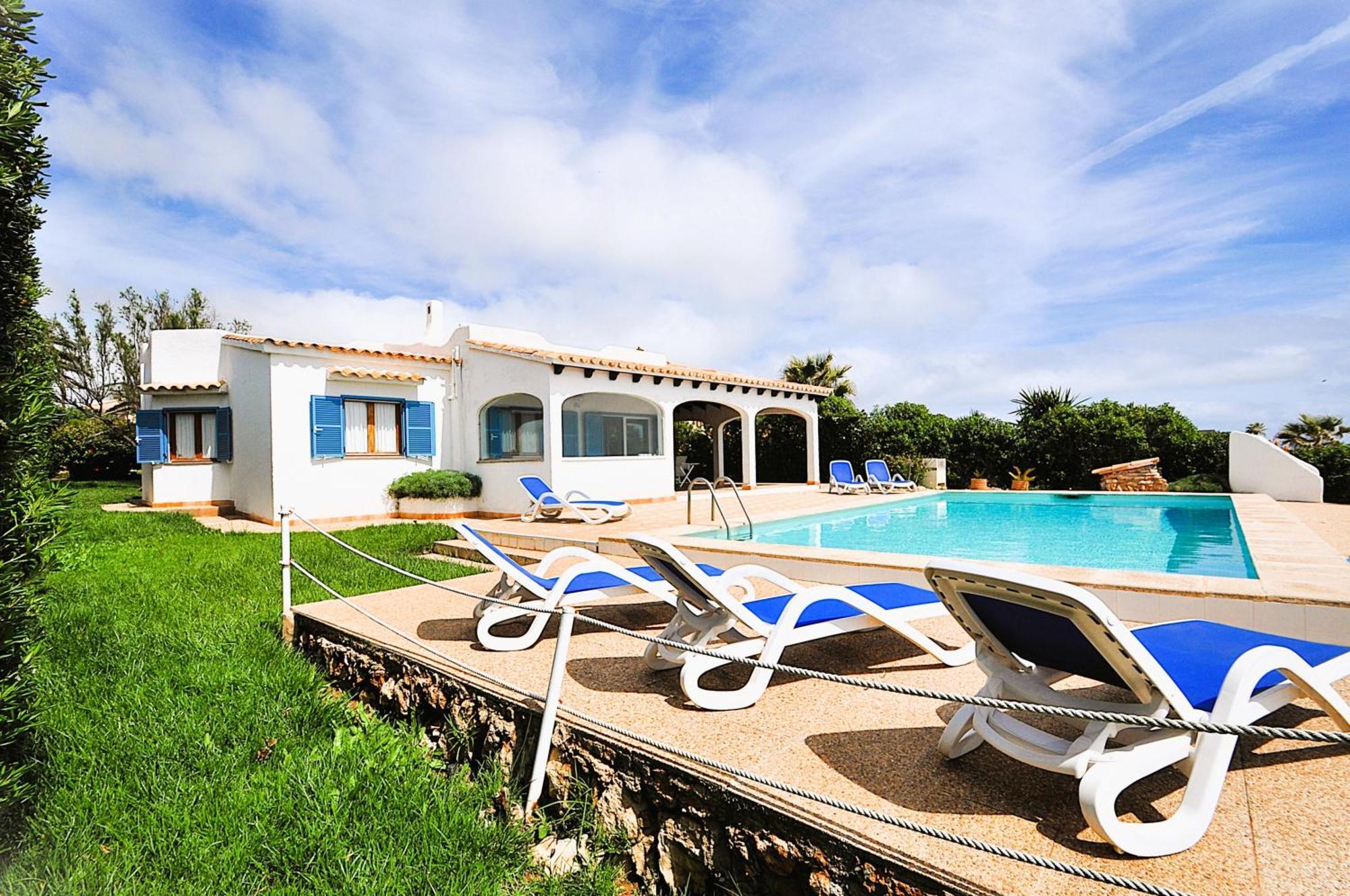 Villa Helios Villa En Cala Pi Con Vistas Despejadas Bagian luar foto