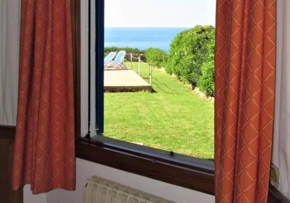 Villa Helios Villa En Cala Pi Con Vistas Despejadas Bagian luar foto